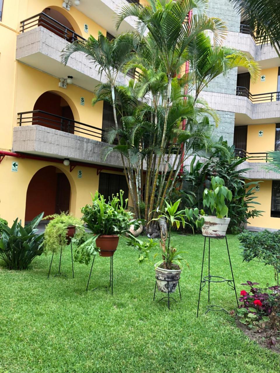 Grand Hotel Betsy Lima Exterior photo